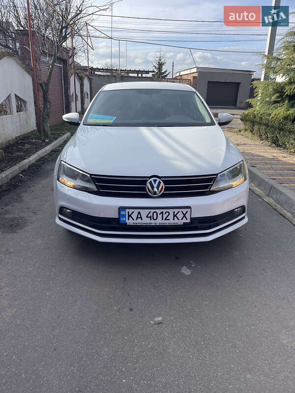 Volkswagen Jetta (2016)