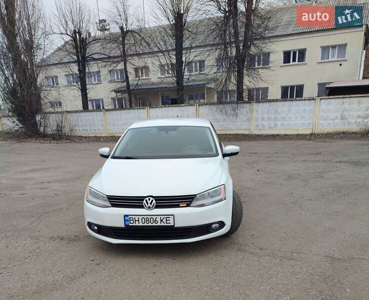 Volkswagen Jetta (2014)