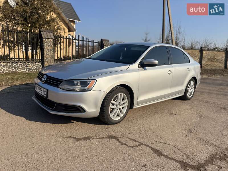 Volkswagen Jetta (2014)