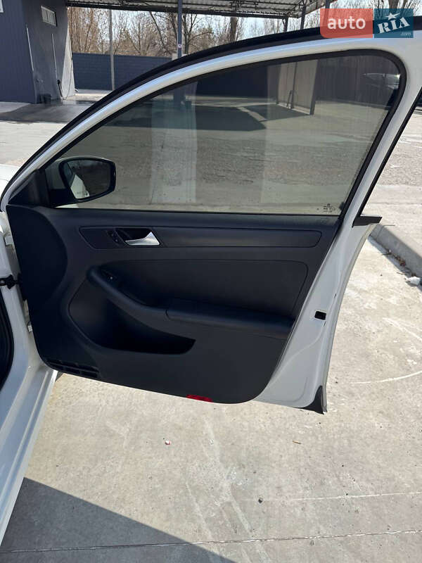 Volkswagen Jetta (2012)
