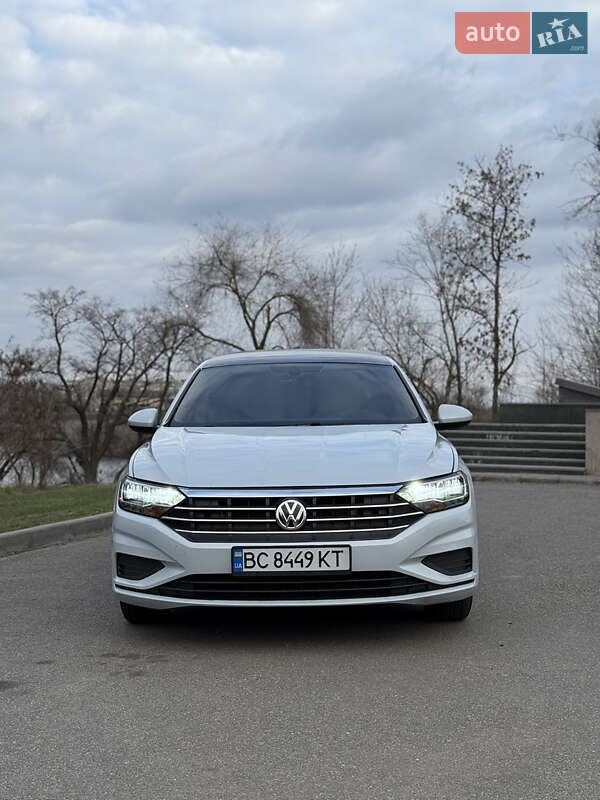 Volkswagen Jetta (2018)