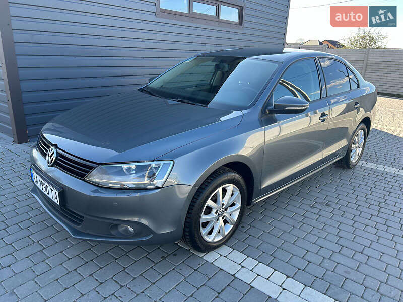 Volkswagen Jetta (2013)