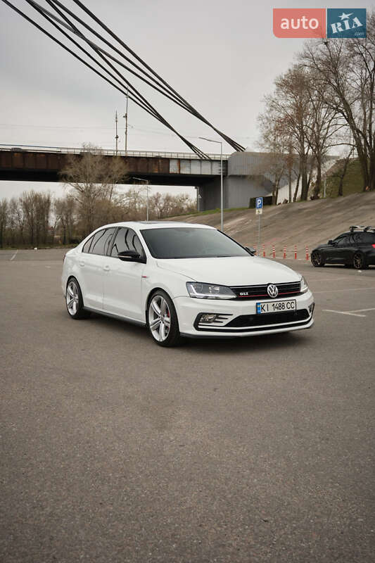 Volkswagen Jetta (2017)