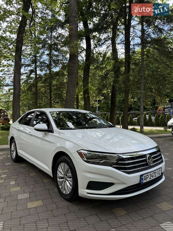 Volkswagen Jetta (2018)