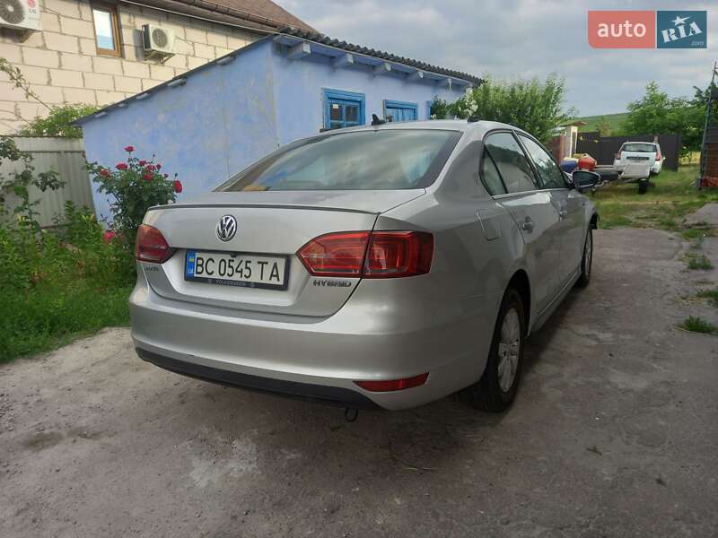 Volkswagen Jetta (2013)