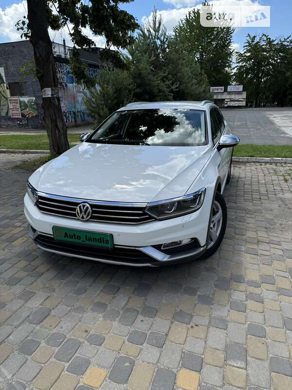 Volkswagen Passat alltrack (2017)