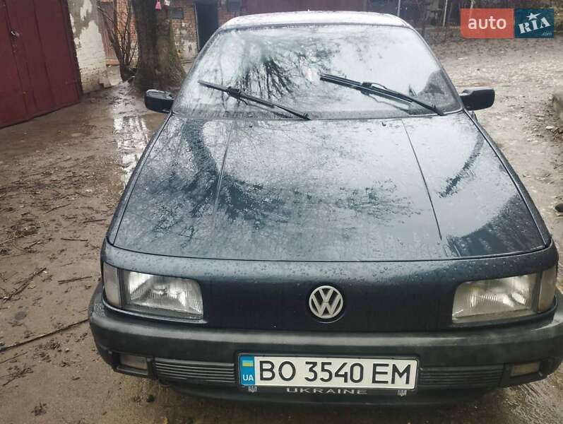 Volkswagen Passat (1993)