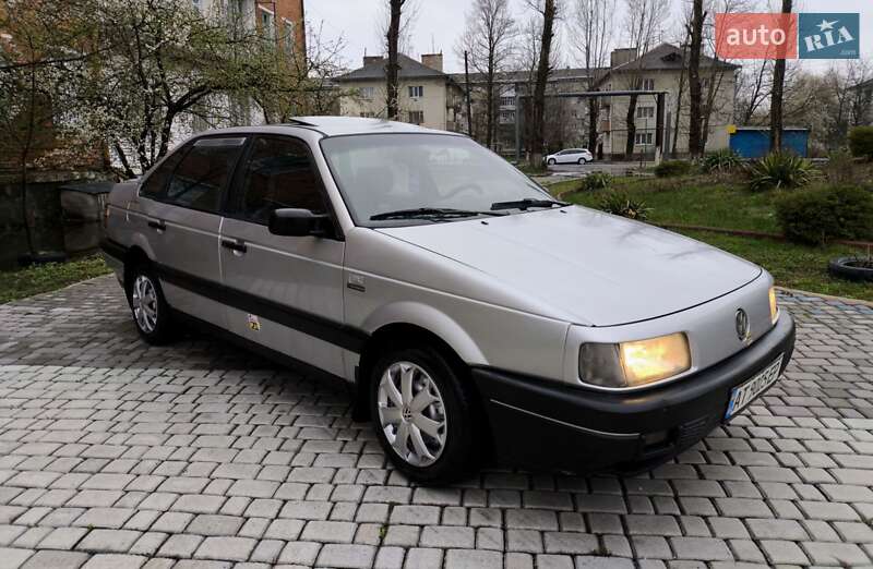 Volkswagen Passat (1989)