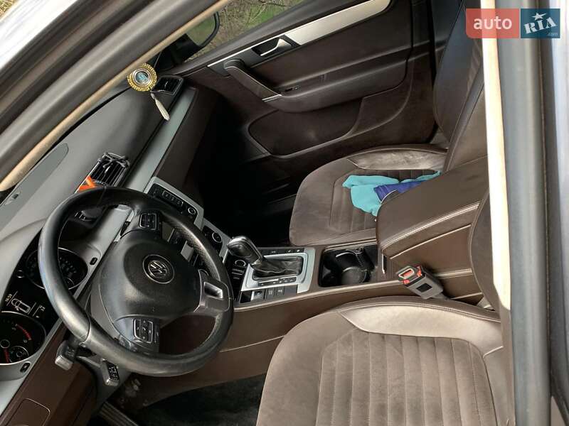 Volkswagen Passat (2012)