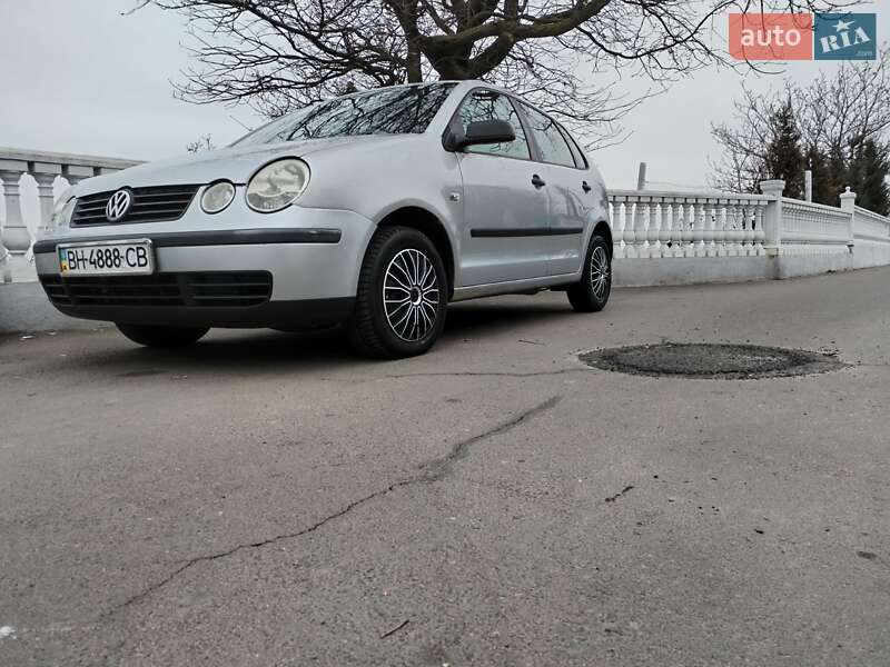 Volkswagen Polo (2004)
