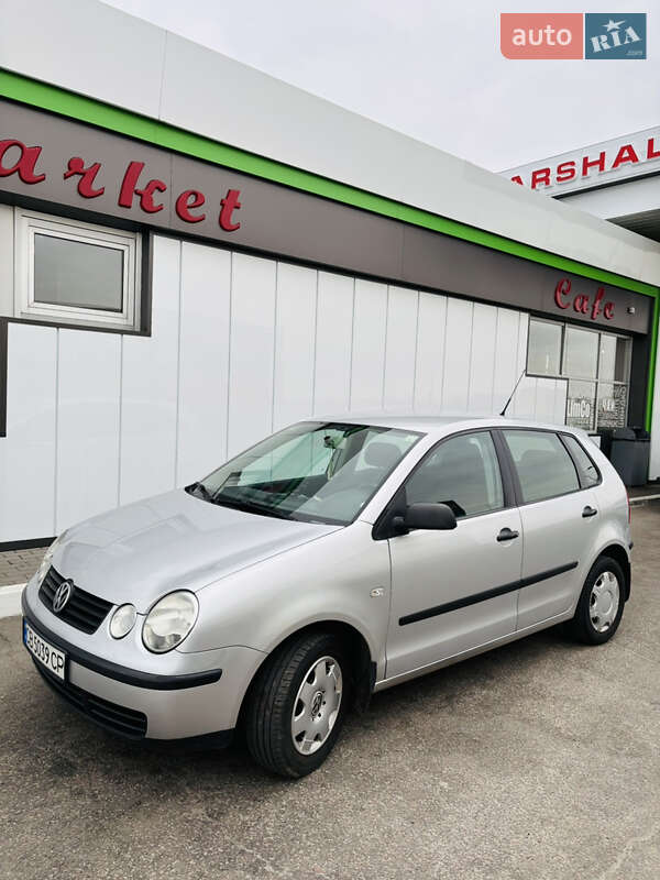 Volkswagen Polo (2004)