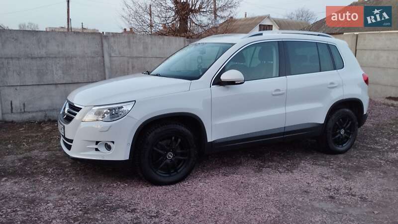 Volkswagen Tiguan (2010)