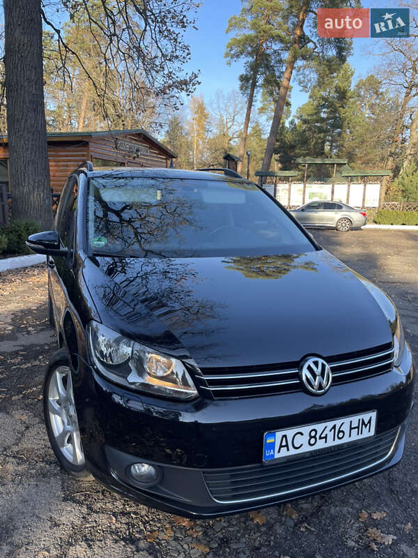 Volkswagen Touran (2012)