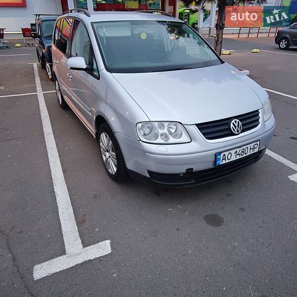 Volkswagen Touran (2003)