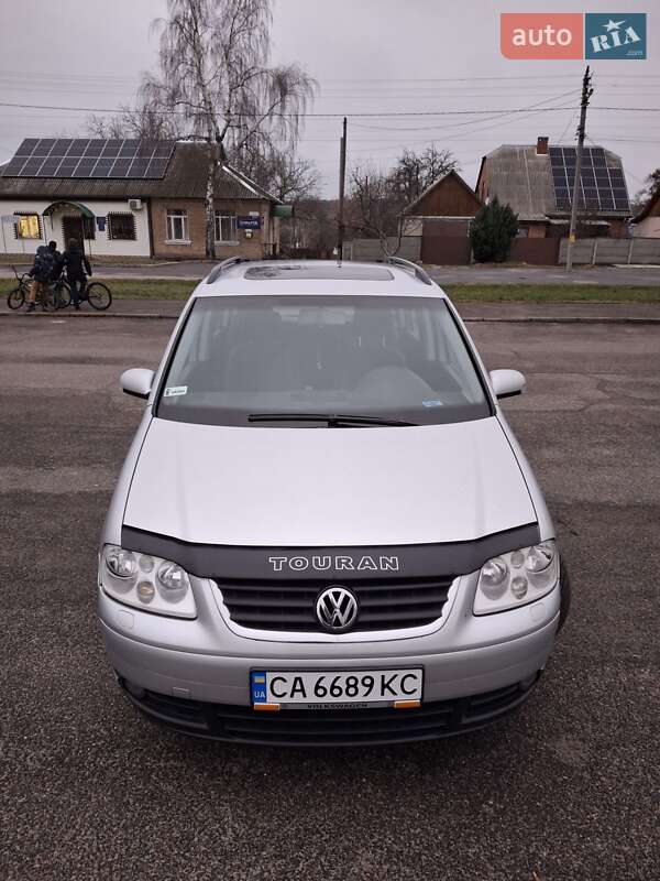 Volkswagen Touran (2003)