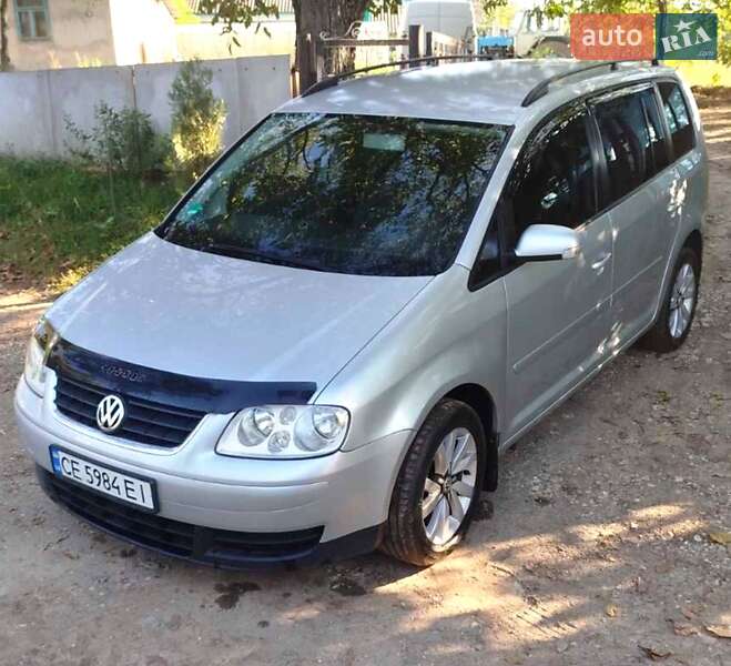 Volkswagen Touran (2003)