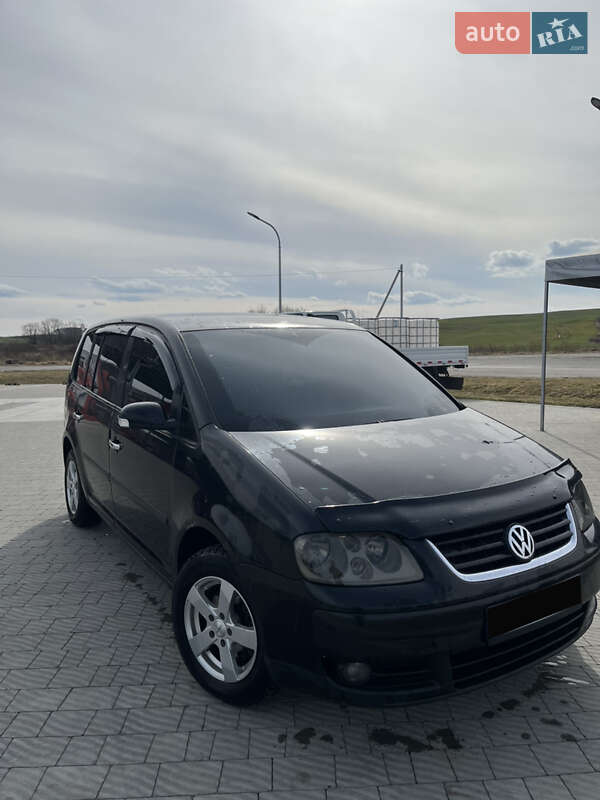 Volkswagen Touran (2003)