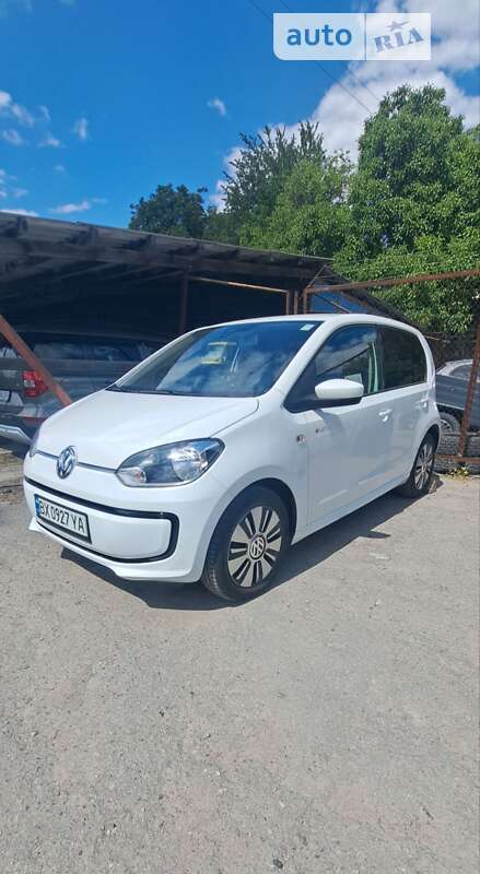 Volkswagen Up (2015)