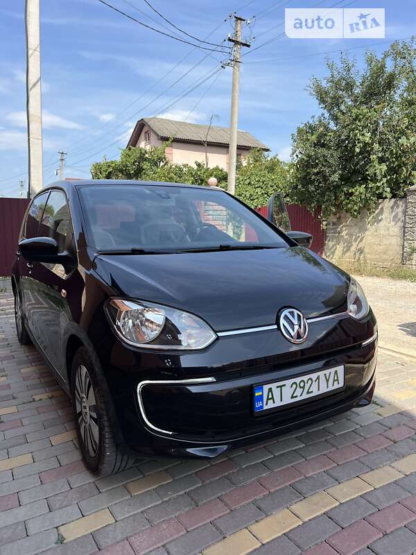 Volkswagen Up (2013)