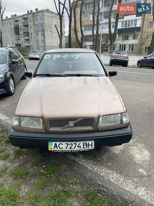 Volvo 440 (1991)