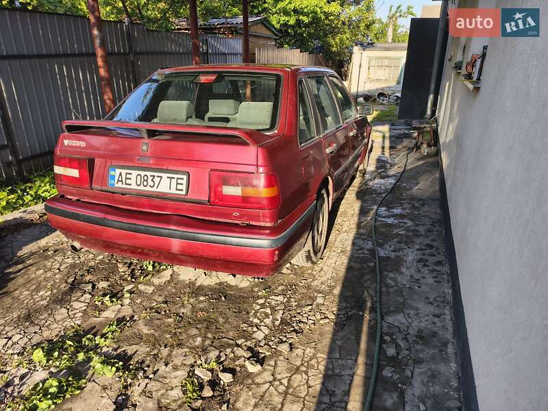 Volvo 440 (1994)