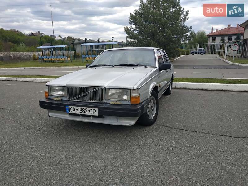 Volvo 740 (1986)