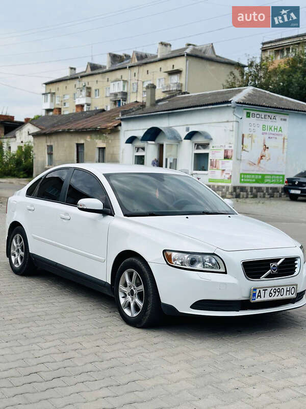 Volvo S40 (2009)
