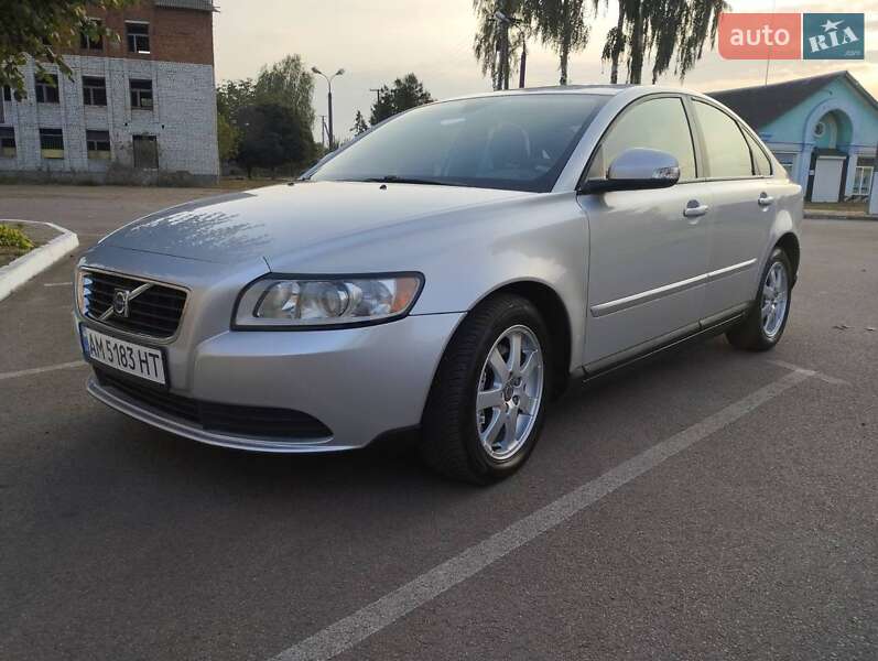 Volvo S40 (2009)