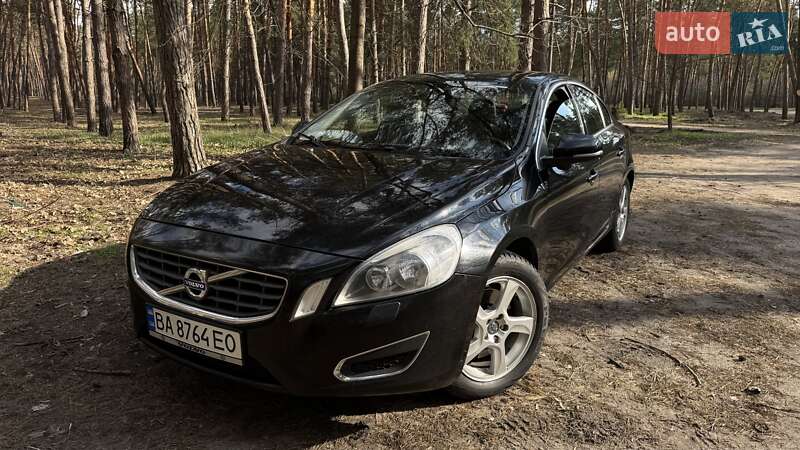 Volvo S60 (2011)