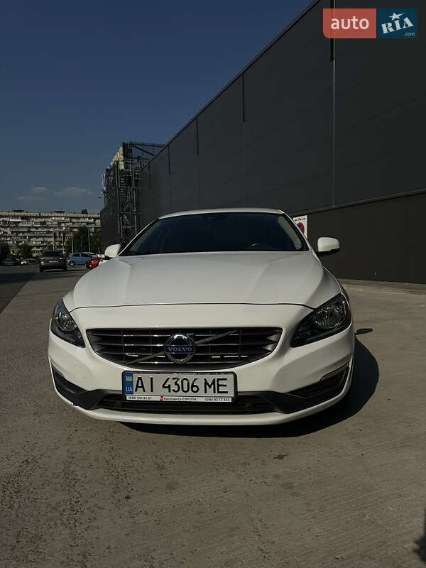 Volvo S60 (2014)