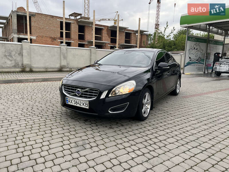 Volvo S60 (2013)