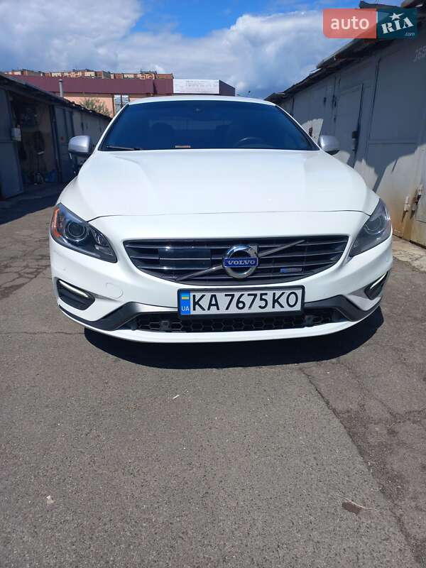 Volvo S60 (2015)