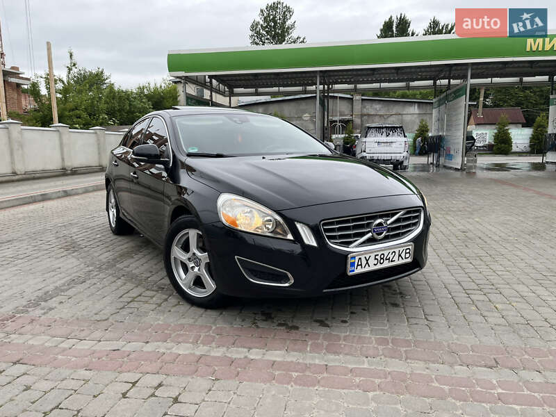 Volvo S60 (2013)