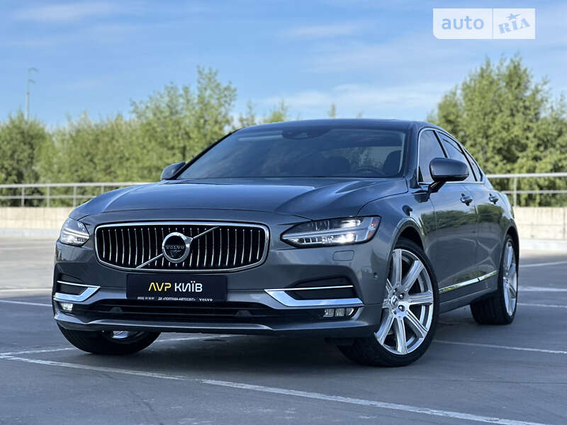 Volvo S90 (2016)