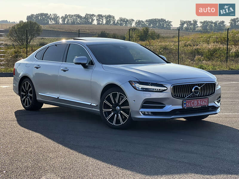 Volvo S90 (2017)
