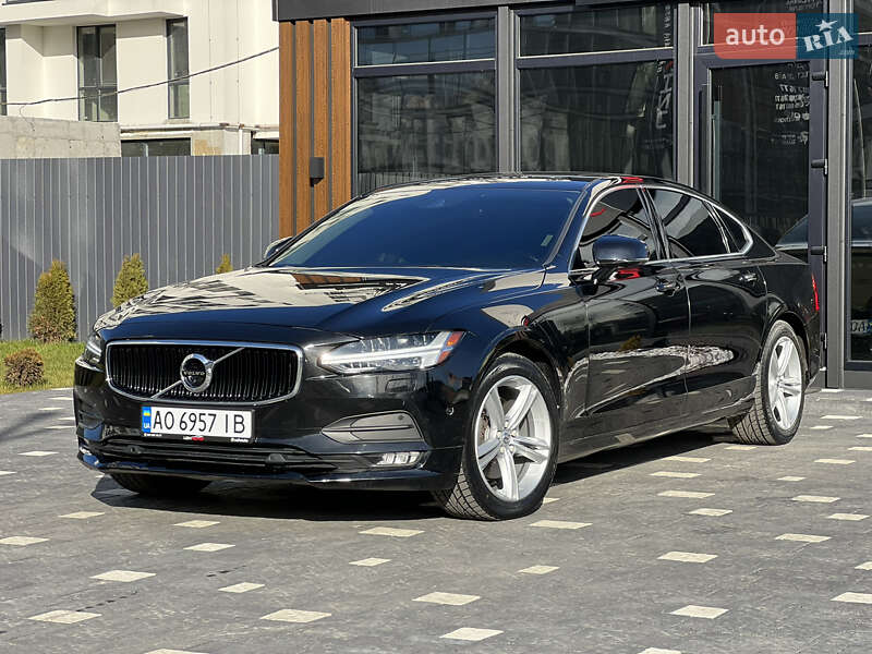 Volvo S90 (2017)