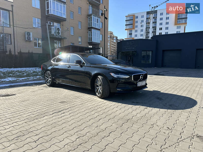 Volvo S90 (2018)
