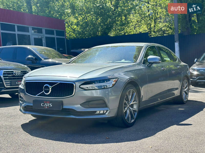 Volvo S90 (2017)
