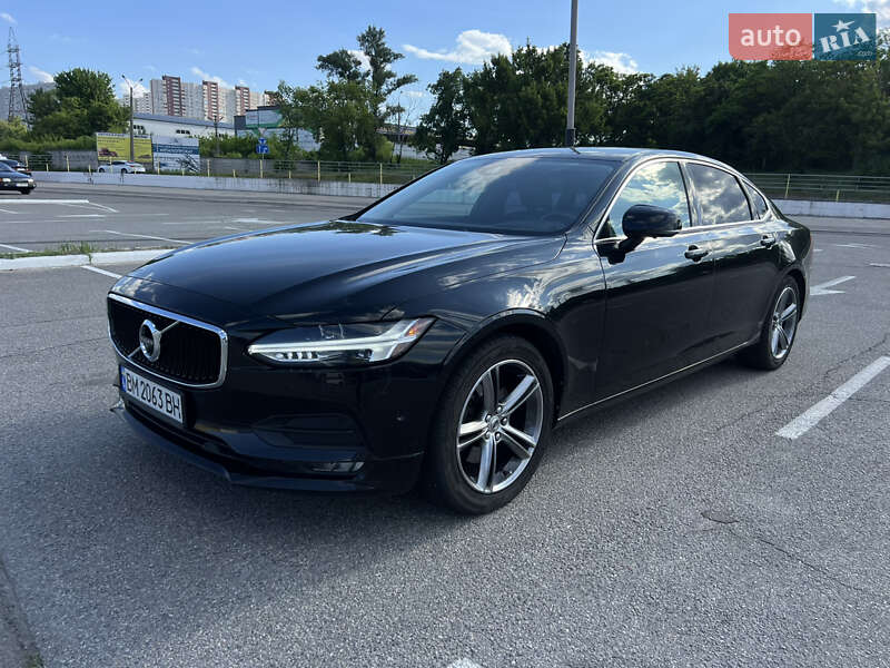 Volvo S90 (2017)