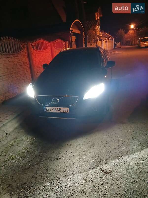Volvo V40 cross country (2018)