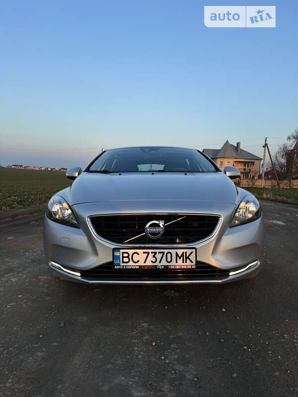 Volvo V40 (2014)