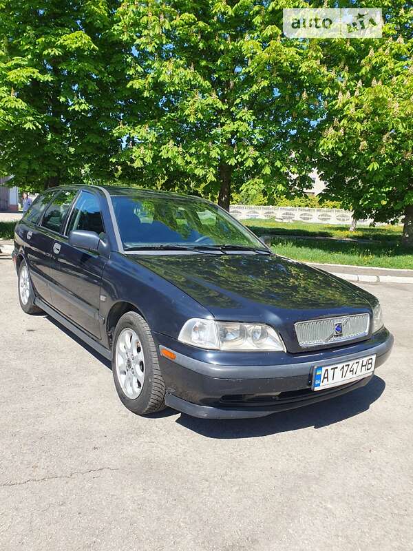 Volvo V40 (1999)