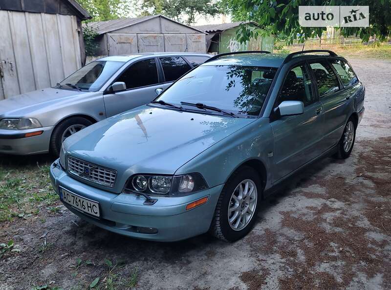 Volvo V40 (2003)