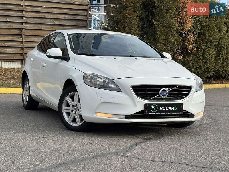 Volvo V40 (2013)
