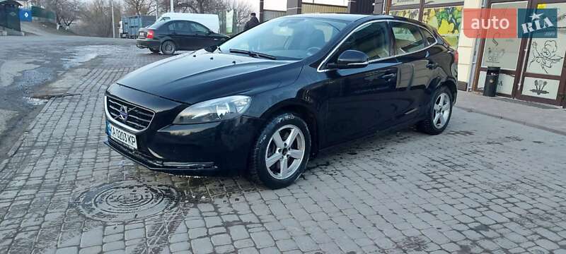 Volvo V40 (2014)