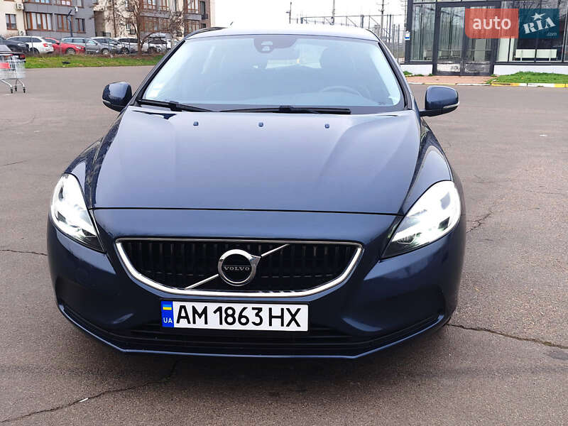 Volvo V40 (2018)