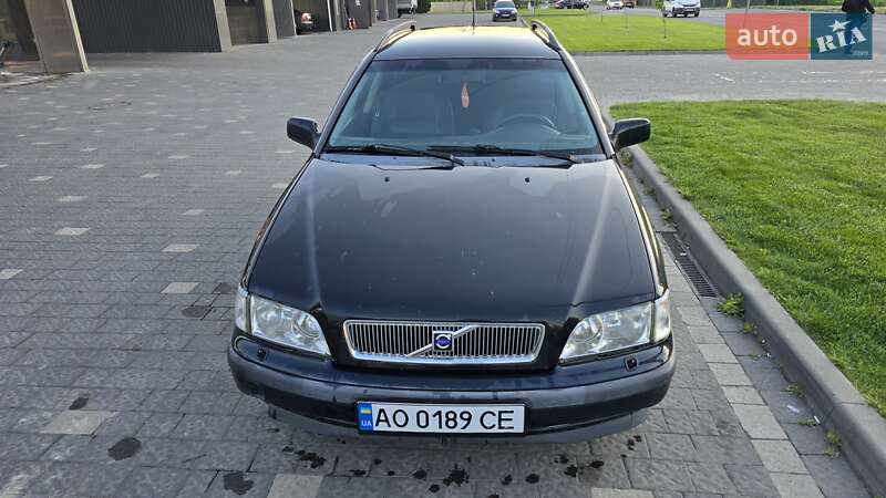 Volvo V40 (1999)