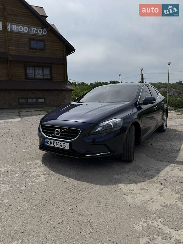 Volvo V40 (2013)