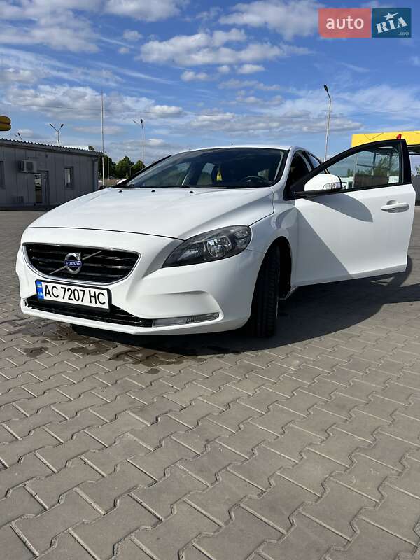 Volvo V40 (2013)
