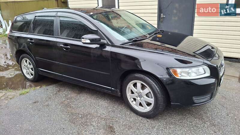 Volvo V50 (2010)